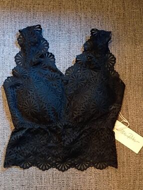 NWT Allie Rose Black Lace Bralette Top